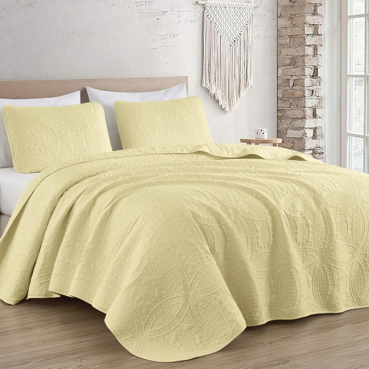 Austin King Oversized Bedspread Set, 3-Piece Pinsonic Quilted Lightweight Microfiber Bedspread Coverlet, Pastel Yellow